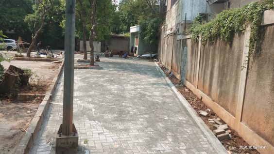 Lahan parkir motor Gedung A RSCM yang telah diperkeras